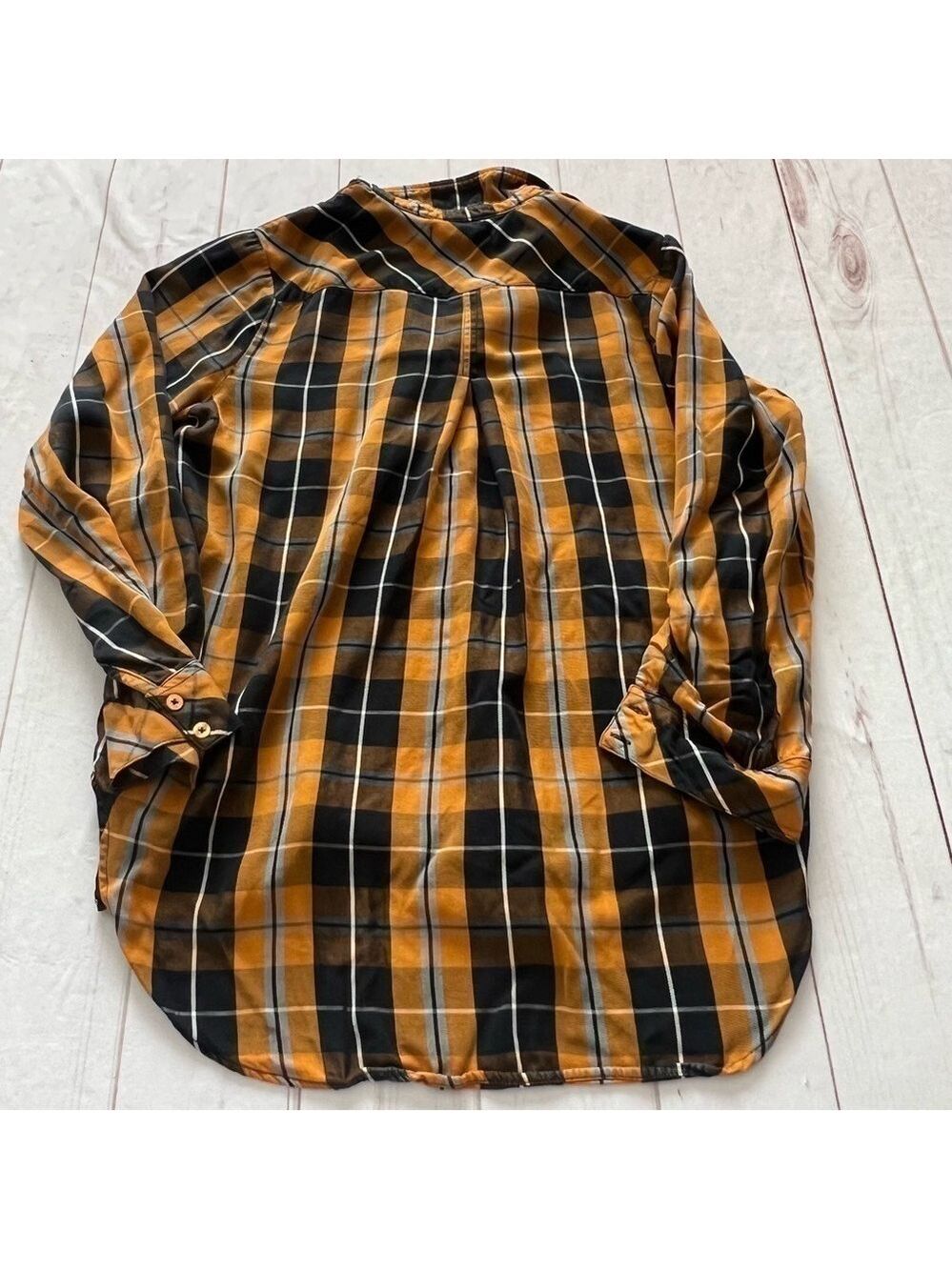Billy T Women's L Soft Mabry Checkered Gold Long Sleeve Button Up Collared Shirt - Picture 7 of 10